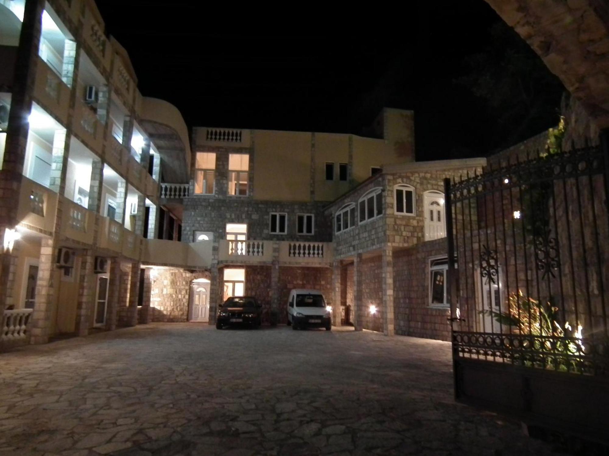 Petrovac Castellamare Residence מראה חיצוני תמונה